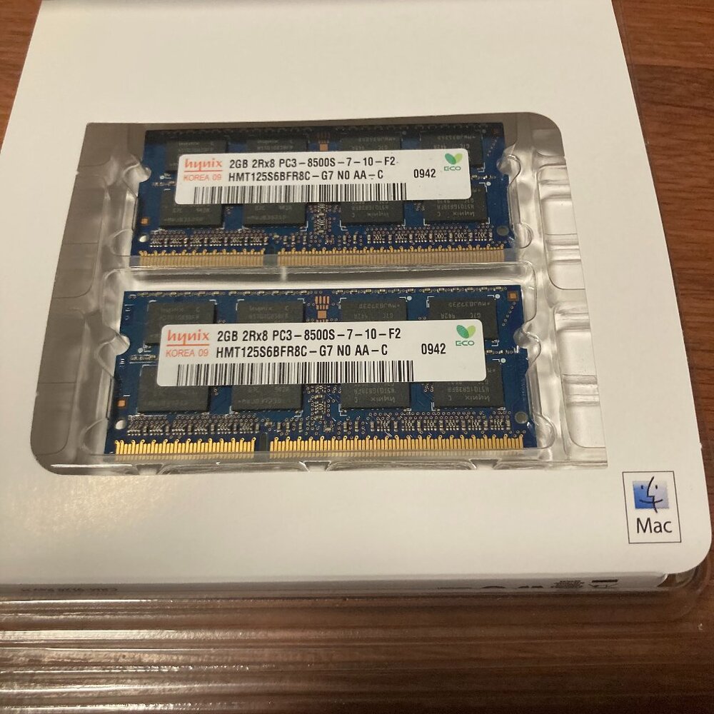hynix 2gb 2rx8 pc3 8500s Lot of 2 (4gb Total)